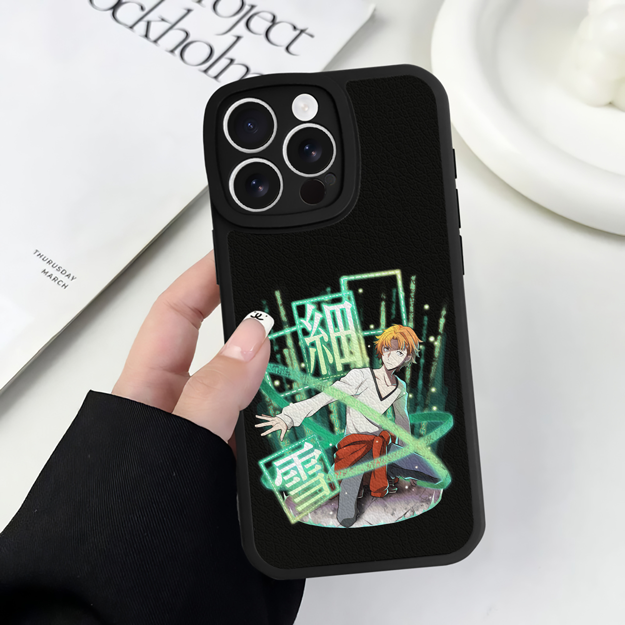 （画像用） 文豪ストレイドッグス Bungo Stray Dogs 【iPhone 16シリーズ対応】シリコンスマホケース（レザー調） 材質：シリコン